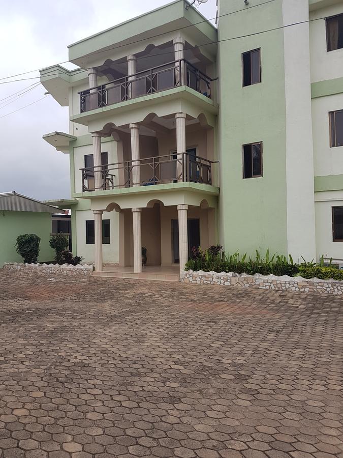 Ideas Hotel Sunyani Екстер'єр фото